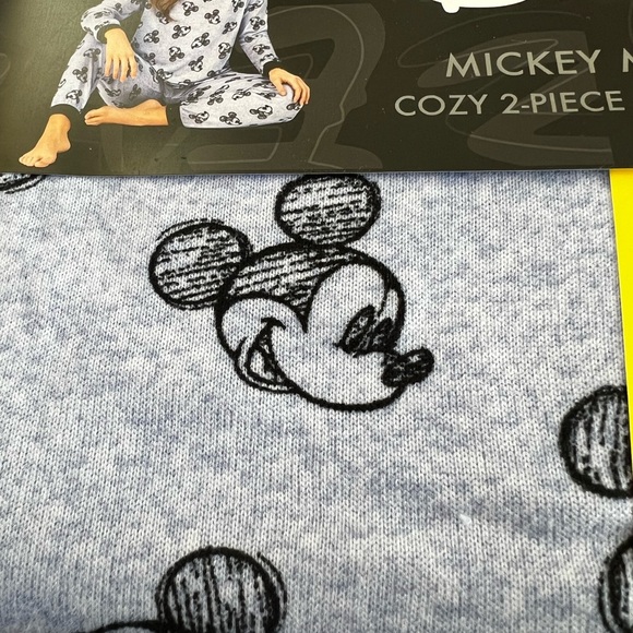 🛑 Disney Micky Mouse Women’s PJs! 🐭 - Picture 6 of 9